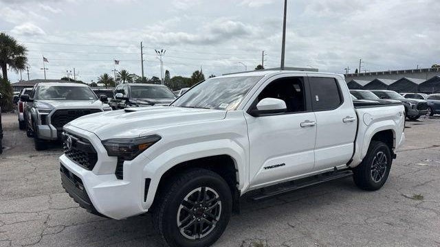 2024 Toyota Tacoma SR5