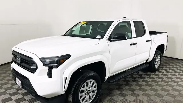 2025 Toyota Tacoma SR