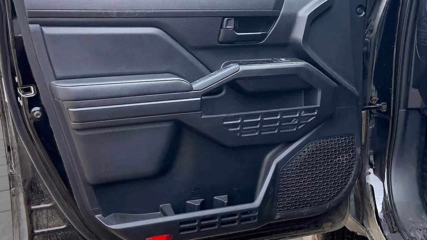 2025 Toyota Tacoma SR