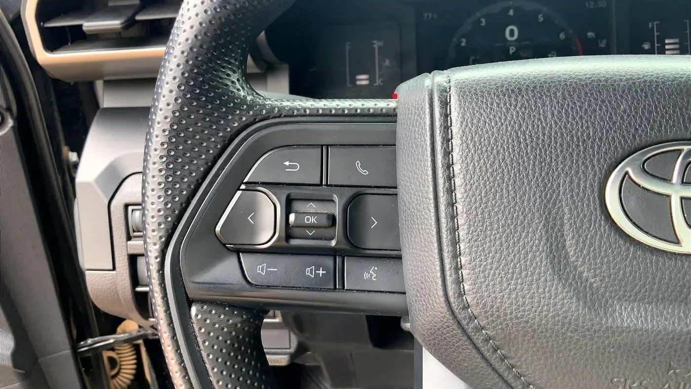 2025 Toyota Tacoma SR