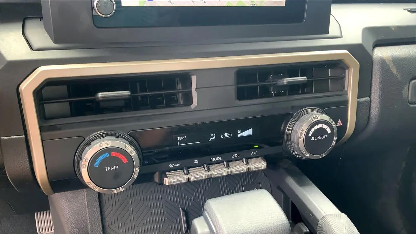 2025 Toyota Tacoma SR