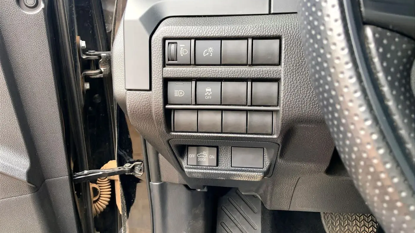 2025 Toyota Tacoma SR