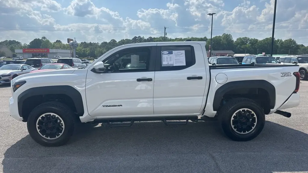 2025 Toyota Tacoma SR5