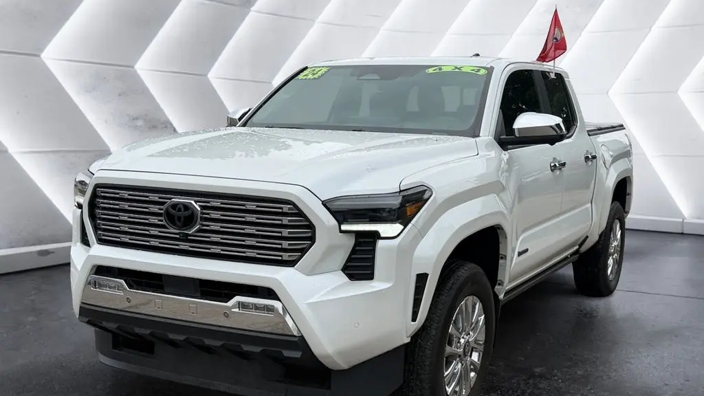 2024 Toyota Tacoma SR5