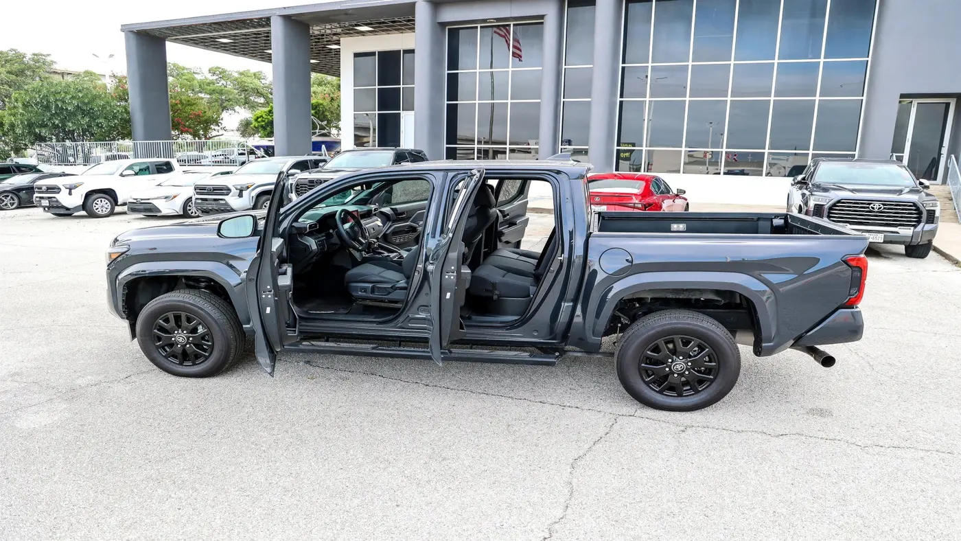 2025 Toyota Tacoma SR5