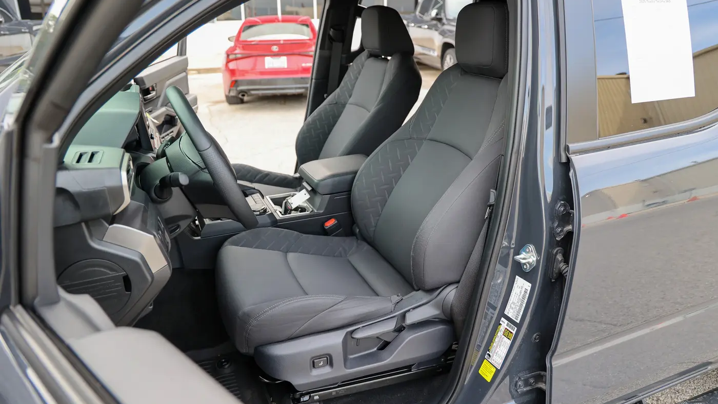 2025 Toyota Tacoma SR5