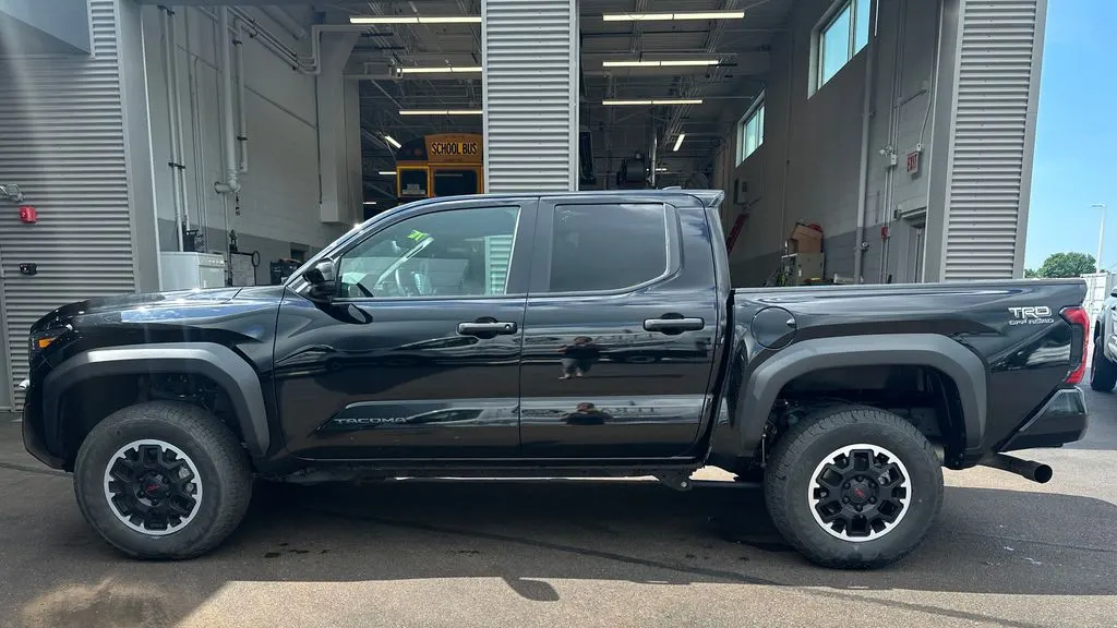 2024 Toyota Tacoma TRD Off-Road