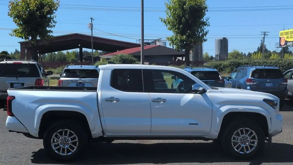 2024 Toyota Tacoma SR5