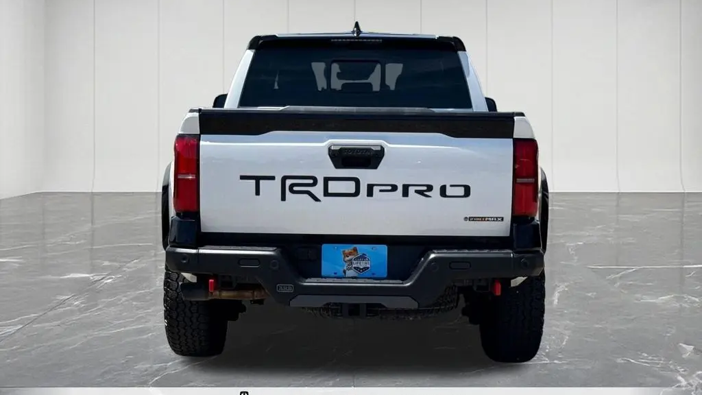 2025 Toyota Tacoma TRD Sport HV
