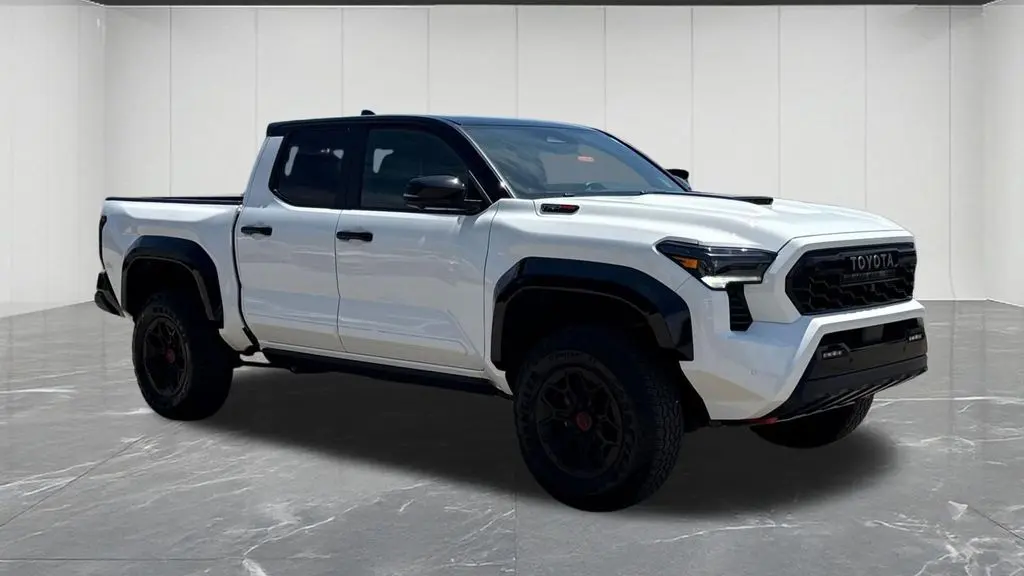 2025 Toyota Tacoma TRD Sport HV