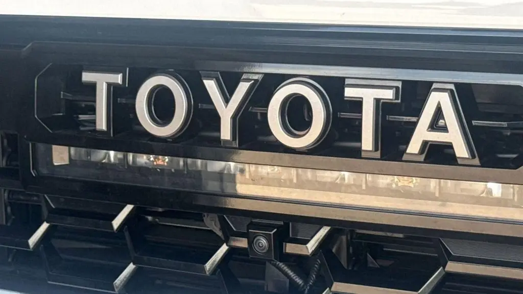 2025 Toyota Tacoma TRD Sport HV
