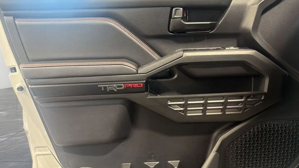 2025 Toyota Tacoma TRD Sport HV