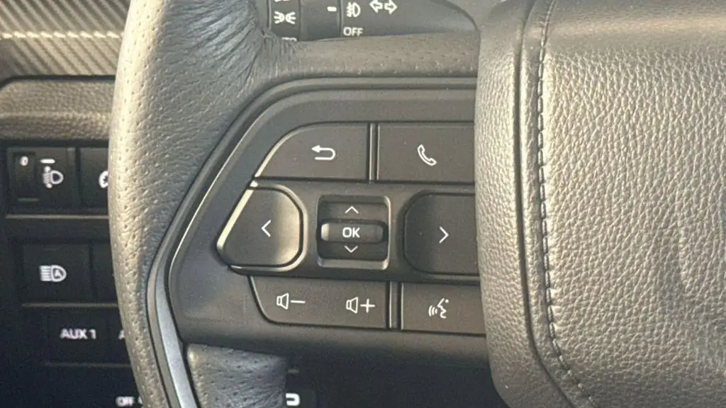 2025 Toyota Tacoma TRD Sport HV
