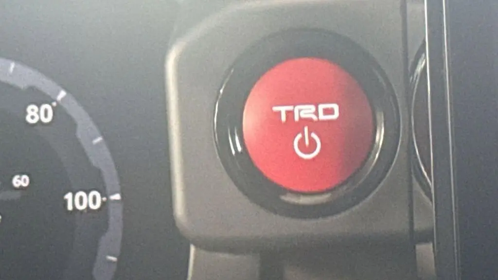 2025 Toyota Tacoma TRD Sport HV