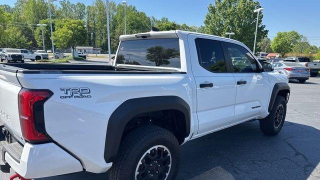 2025 Toyota Tacoma Trailhunter HV