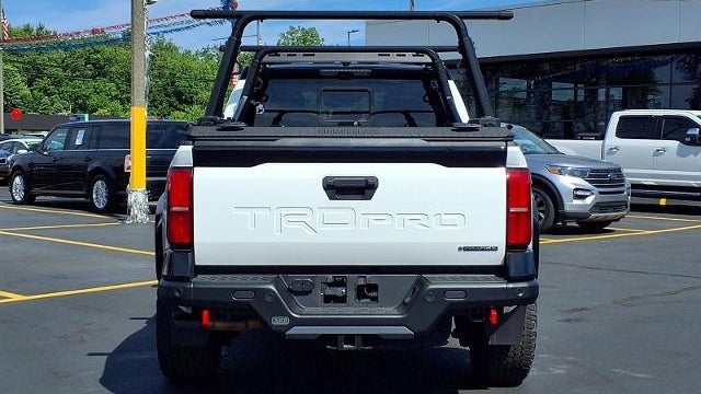 2024 Toyota Tacoma TRD Sport HV