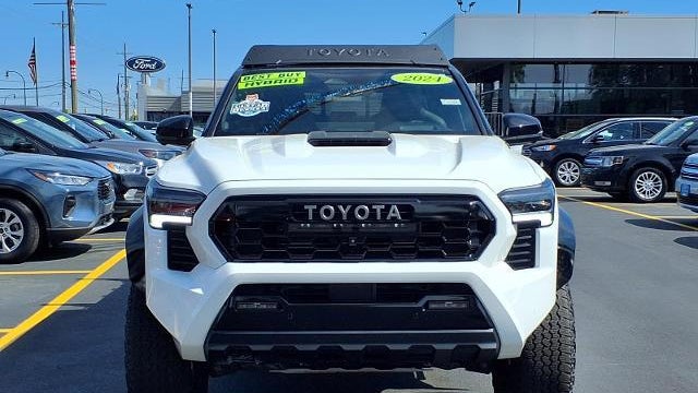 2024 Toyota Tacoma TRD Sport HV