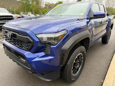 2025 Toyota Tacoma 4X4 TRD Sport HV 4DR Double Cab 5.0 FT SB