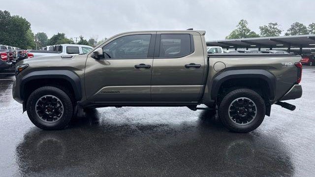 2025 Toyota Tacoma TRD Sport HV