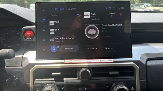 2025 Toyota Tacoma TRD Sport HV