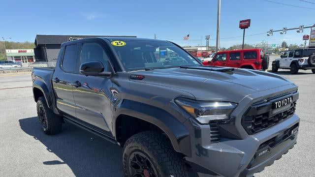 2025 Toyota Tacoma TRD Sport HV