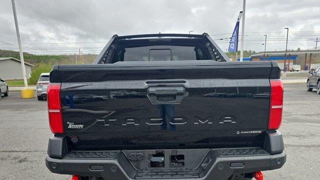 2025 Toyota Tacoma TRD Sport HV