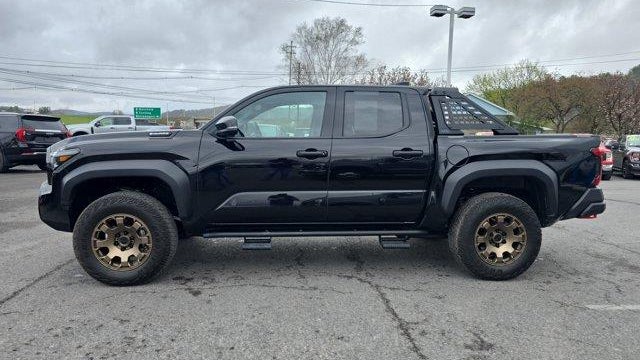 2025 Toyota Tacoma TRD Sport HV