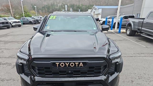2025 Toyota Tacoma TRD Sport HV
