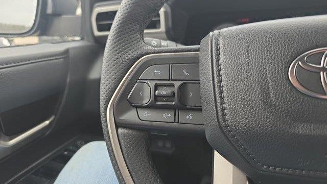2025 Toyota Tacoma TRD Sport HV