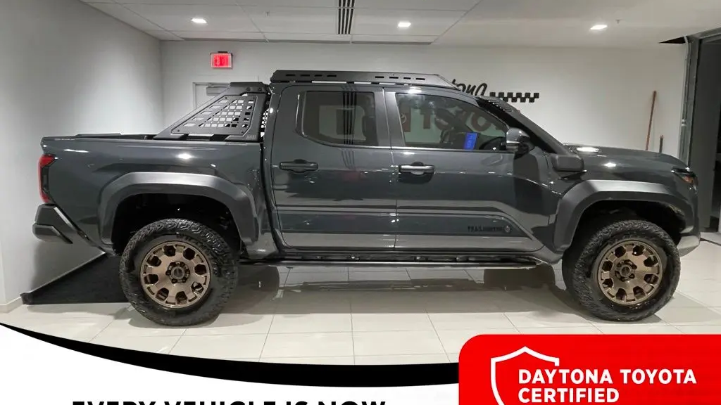 2025 Toyota Tacoma TRD Sport HV