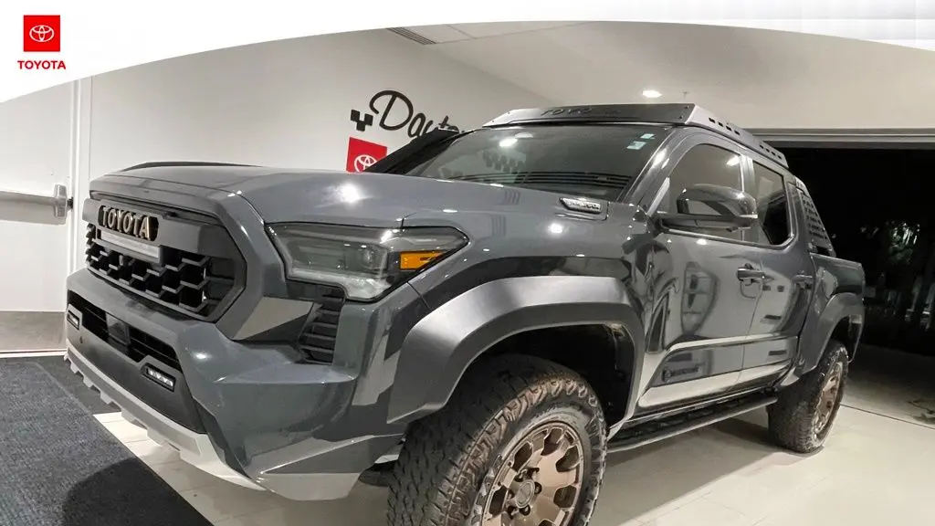 2025 Toyota Tacoma TRD Sport HV