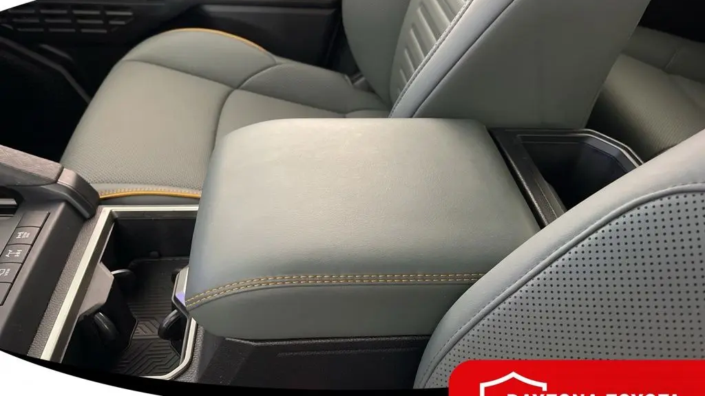 2025 Toyota Tacoma TRD Sport HV