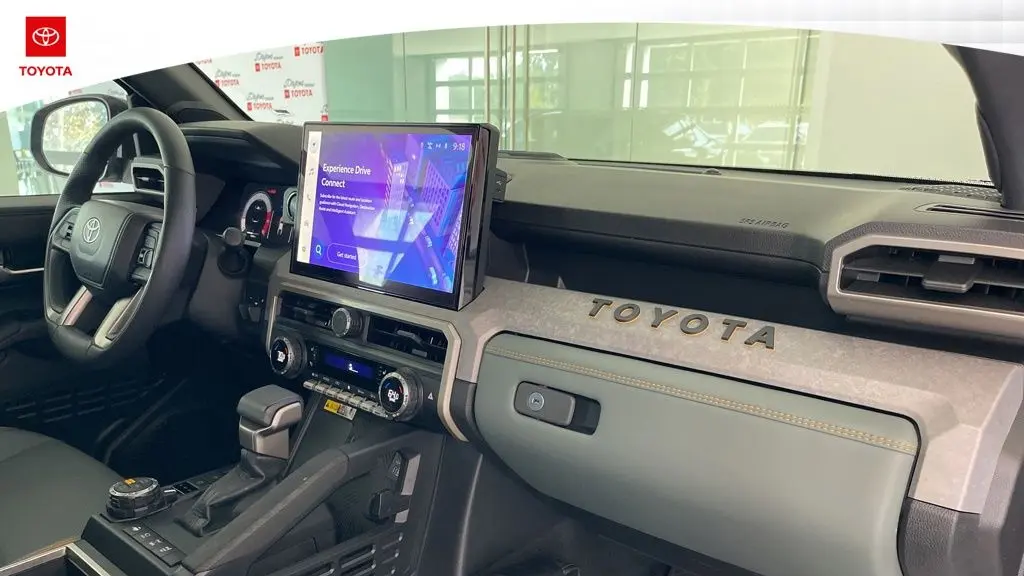 2025 Toyota Tacoma TRD Sport HV