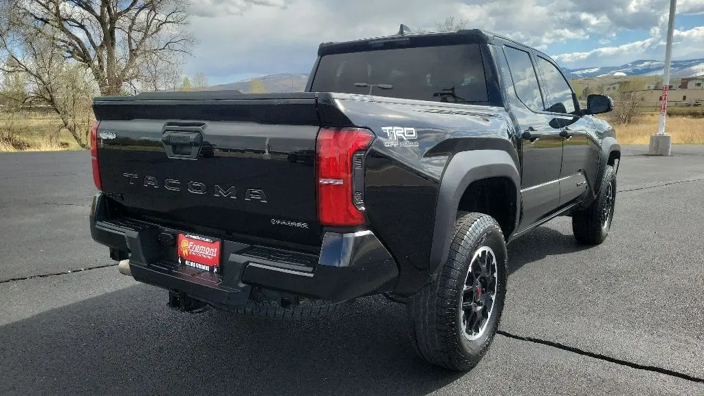 2025 Toyota Tacoma Trailhunter HV