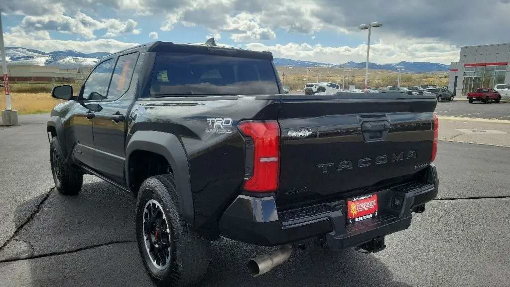 2025 Toyota Tacoma Trailhunter HV