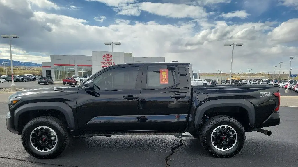2025 Toyota Tacoma Trailhunter HV