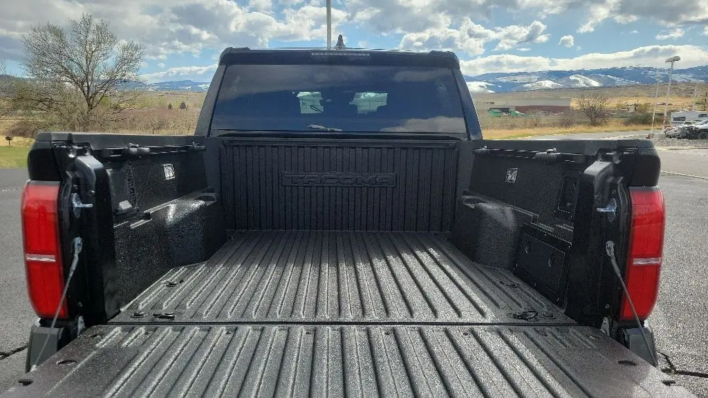 2025 Toyota Tacoma Trailhunter HV