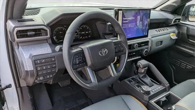 2025 Toyota Tacoma TRD Sport HV