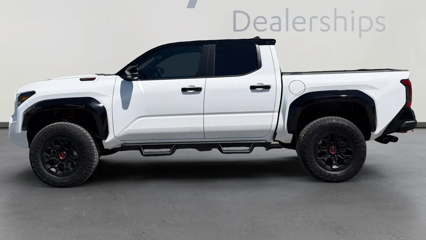 2025 Toyota Tacoma TRD Sport HV