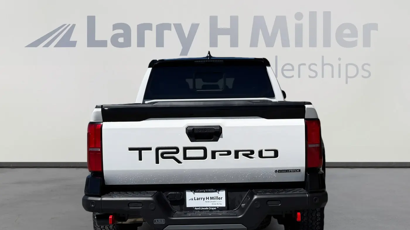 2025 Toyota Tacoma TRD Sport HV