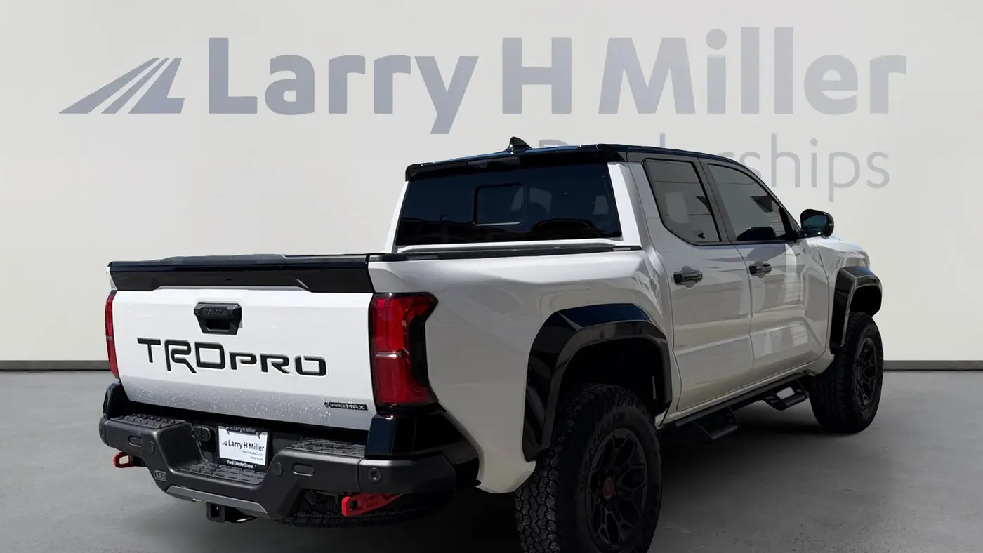 2025 Toyota Tacoma TRD Sport HV