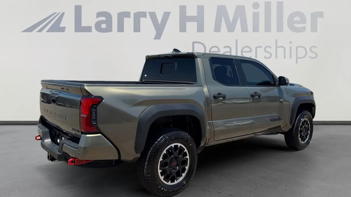 2026 Toyota Tacoma TRD Sport HV