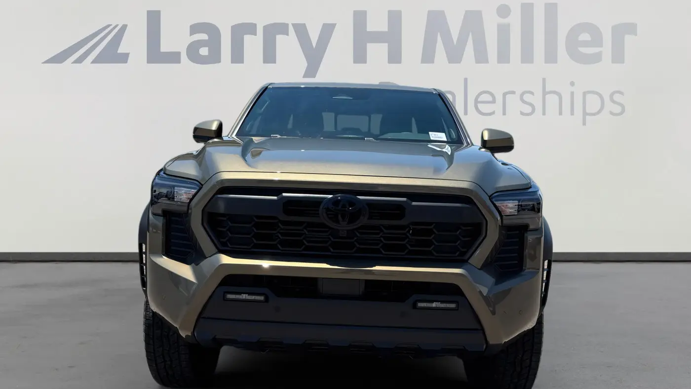 2026 Toyota Tacoma TRD Sport HV