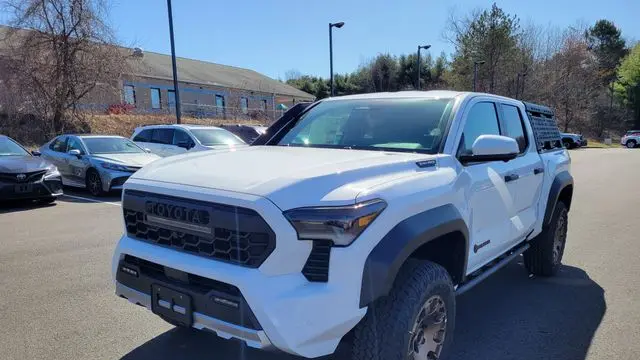 2025 Toyota Tacoma TRD Sport HV