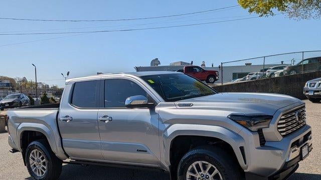 2025 Toyota Tacoma TRD Sport HV