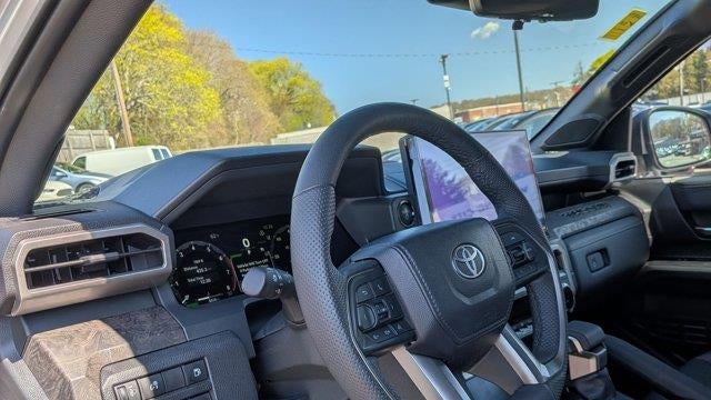 2025 Toyota Tacoma TRD Sport HV