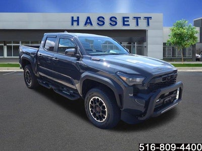 2026 Toyota Tacoma 4X4 TRD Sport HV 4DR Double Cab 5.0 FT SB