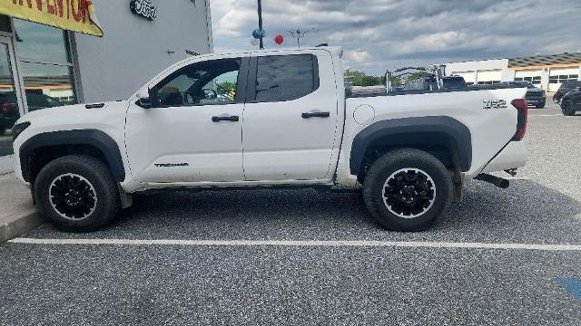 2024 Toyota Tacoma TRD Sport HV
