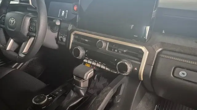 2025 Toyota Tacoma TRD Off-Road HV