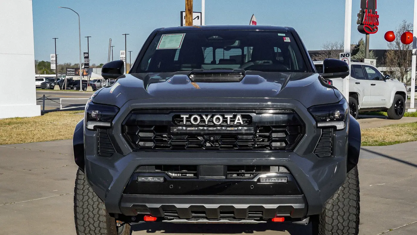 2025 Toyota Tacoma TRD Off-Road HV